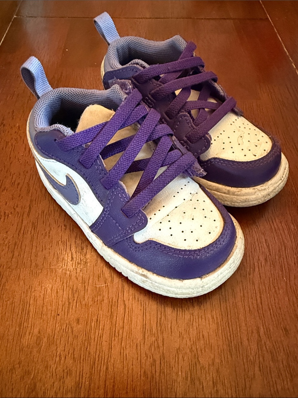Nike Kids Purple and White Low-Top Sneakers